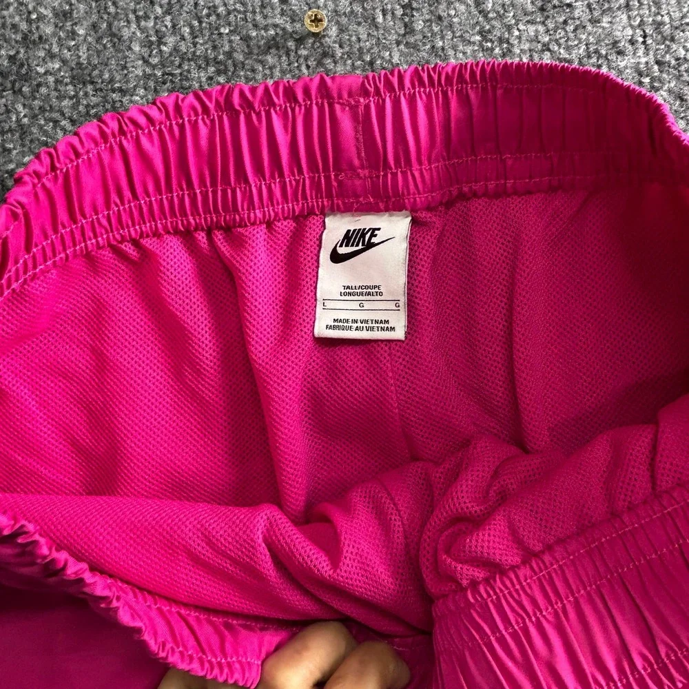 Nike Athletic Shorts Mens Size Large Pink Mesh Lined Drawstring Casual Running